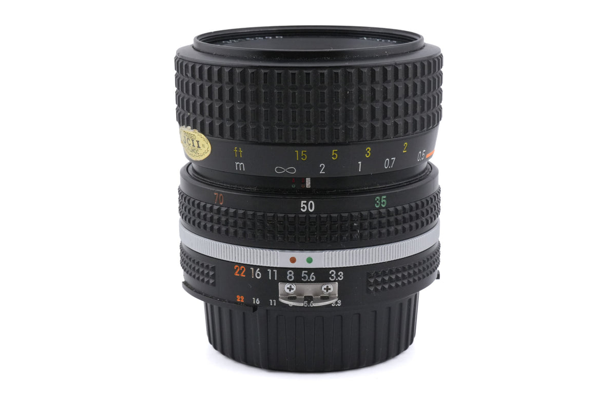 Nikon 35-70mm f3.3-4.5 Zoom-Nikkor AI-S