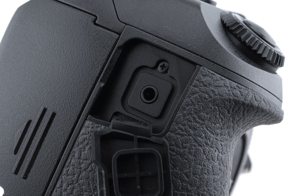 Olympus OM-D E-M1 Mark II