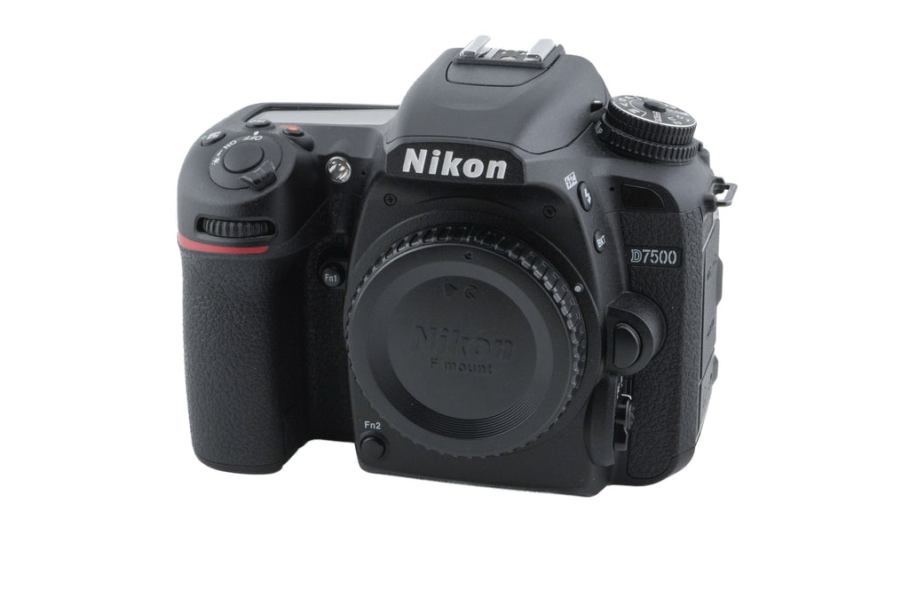 Nikon D7500