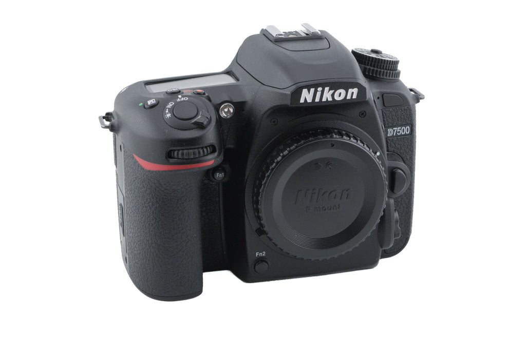 Nikon D7500