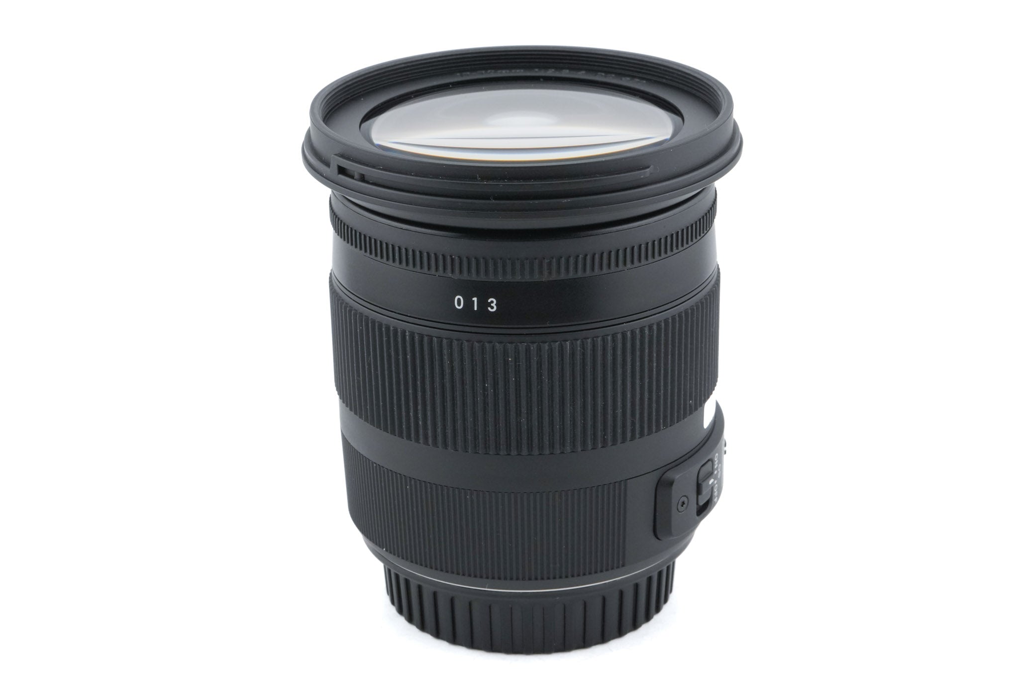 Sigma 17-70mm f2.8-4 DC Macro OS HSM Contemporary (013)