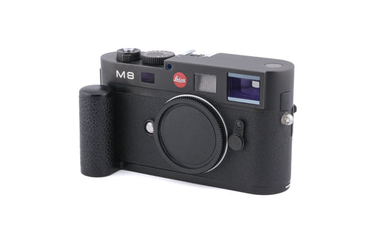 Leica M8 (Black, 10701) + M8/M9 Handgrip (14486)
