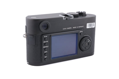 Leica M8 (Black, 10701) + M8/M9 Handgrip (14486)