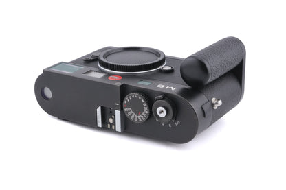 Leica M8 (Black, 10701) + M8/M9 Handgrip (14486)