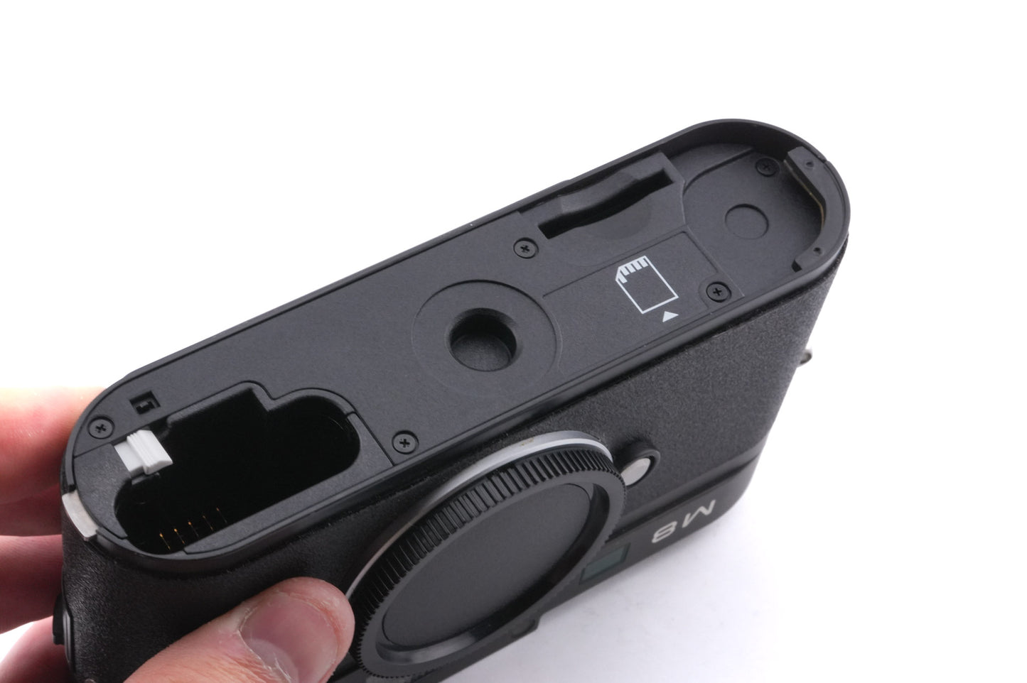 Leica M8 (Black, 10701) + M8/M9 Handgrip (14486)