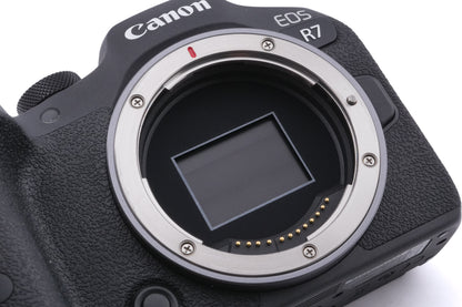 Canon EOS R7