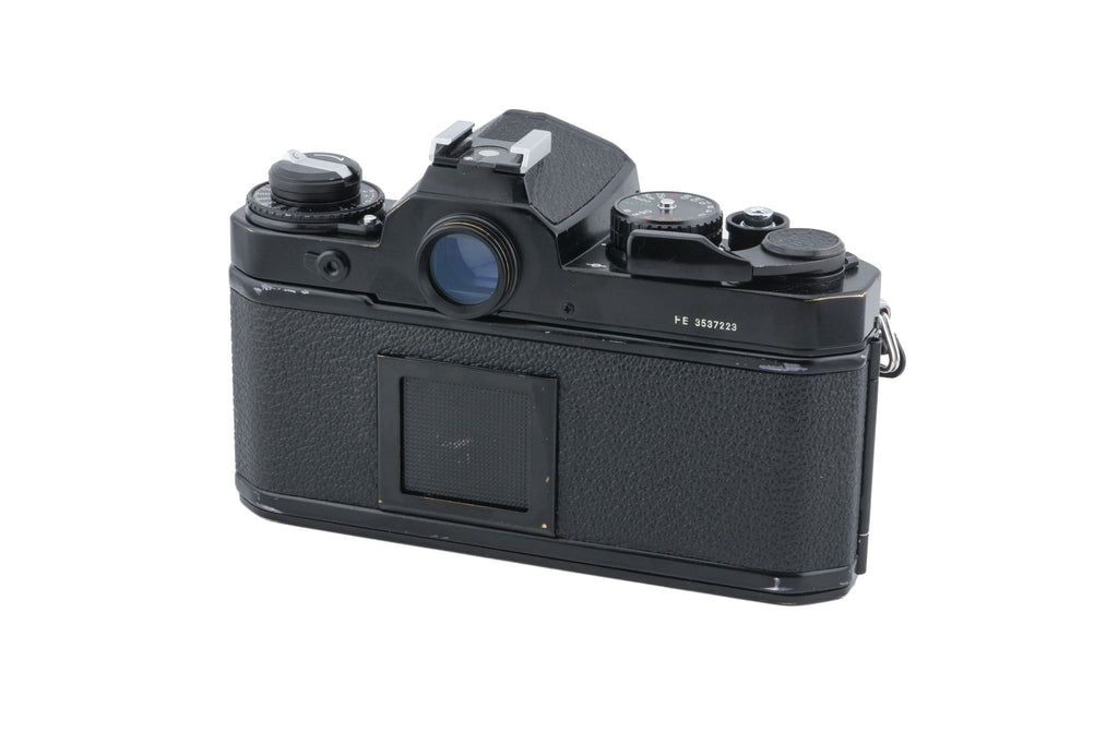 Nikon FE