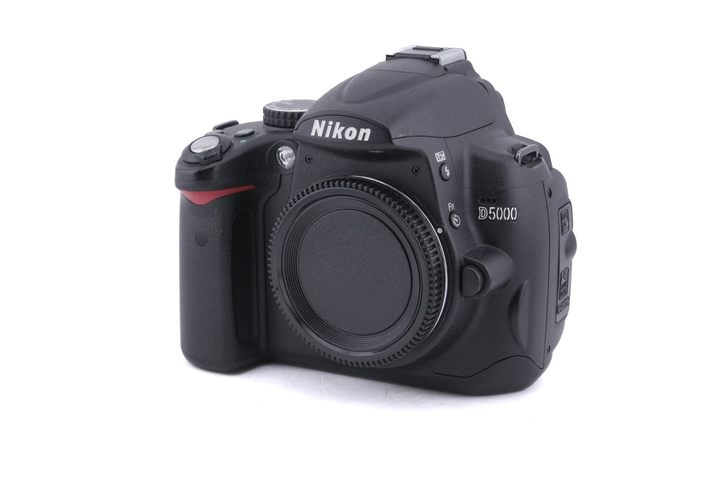 Nikon D5000