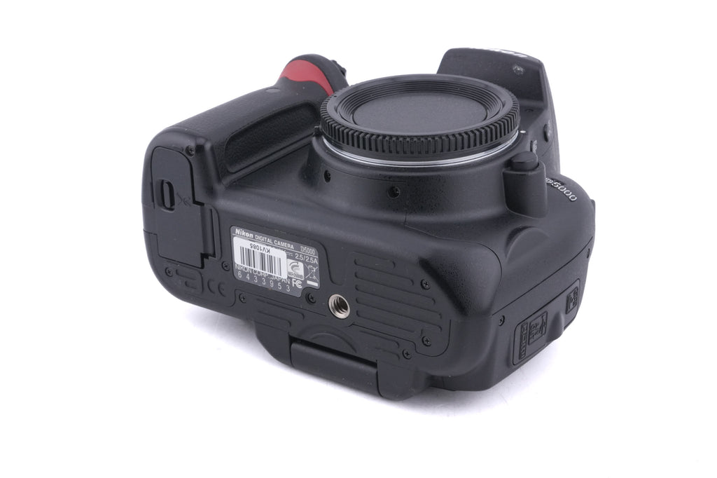 Nikon D5000