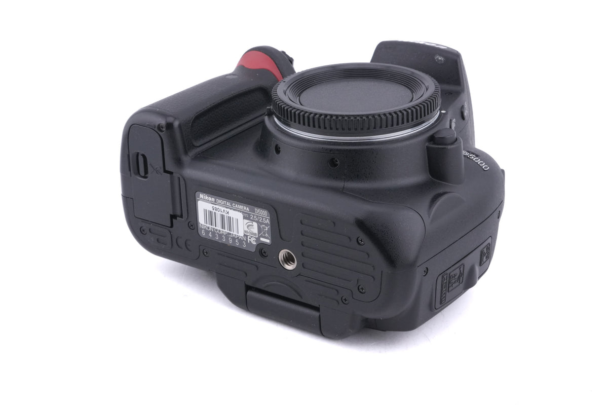 Nikon D5000