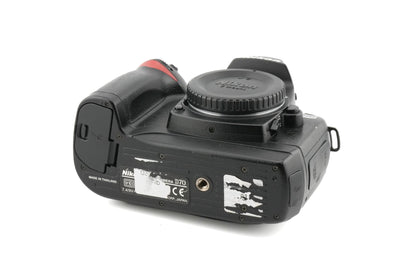 Nikon D70