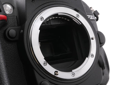 Nikon D7000