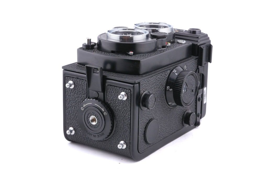Yashica Mat-124 G