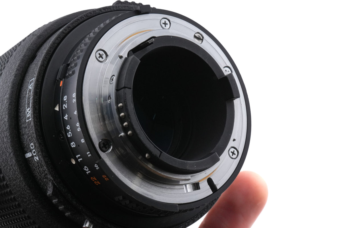 Nikon 80-200mm f2.8 AF Nikkor D ED (First Version)
