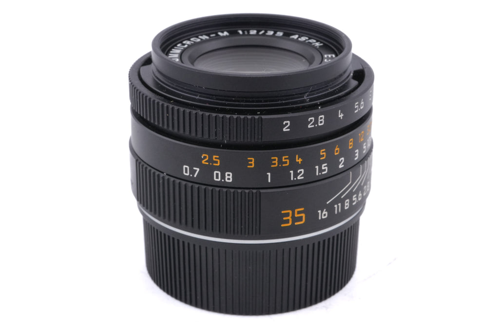 Leica 35mm f2 Summicron-M ASPH. (Type I) (Black, 11879) + Lens Hood (35mm f2 ASPH.) (A42) (12526)