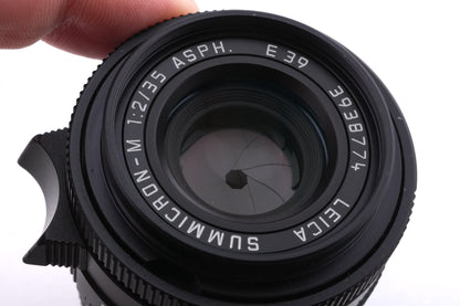 Leica 35mm f2 Summicron-M ASPH. (Type I) (Black, 11879) + Lens Hood (12526)