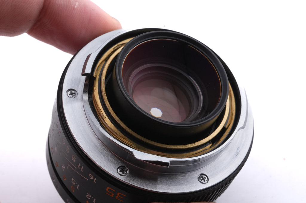 Leica 35mm f2 Summicron-M ASPH. (Type I) (Black, 11879) + Lens Hood (35mm f2 ASPH.) (A42) (12526)