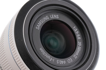 Samsung NX1000 + 20-50mm f3.5-5.6 II ED i-Function + SEF8A Flash