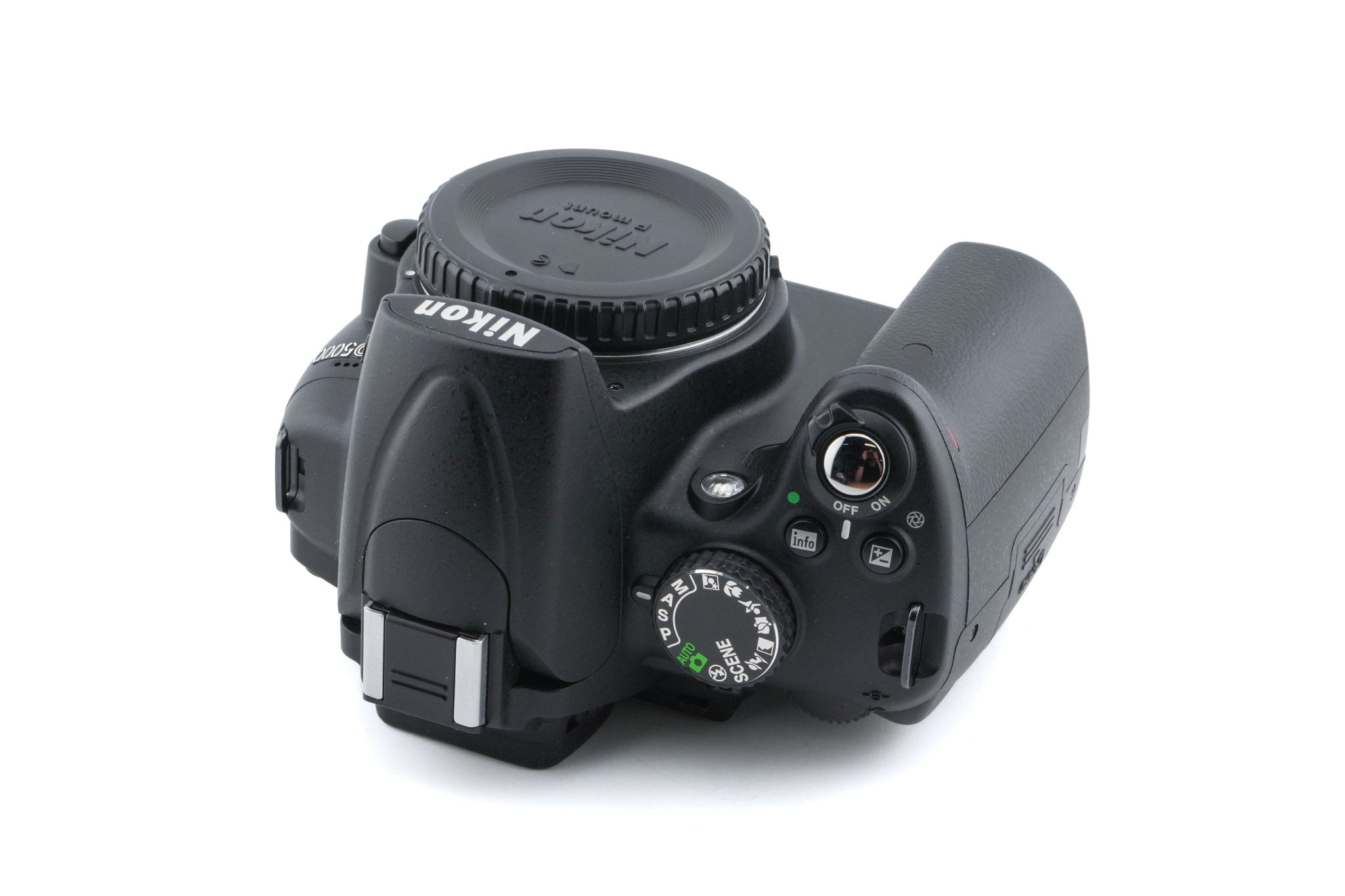 Nikon D5000