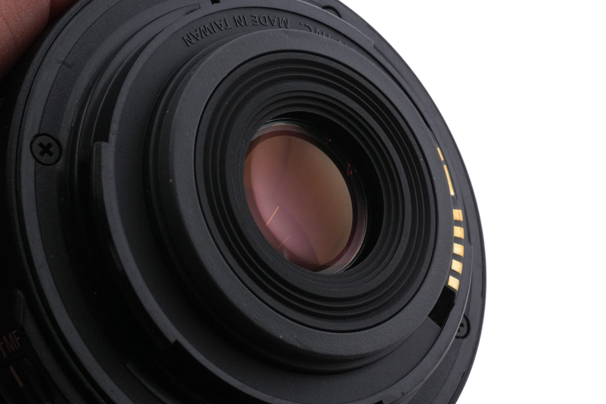 Canon 18-55mm f3.5-5.6 IS