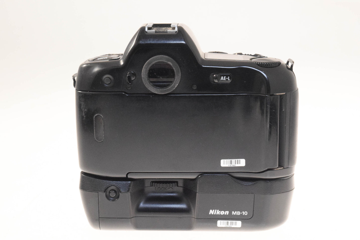 Nikon F90X + MB-10 Battery Pack