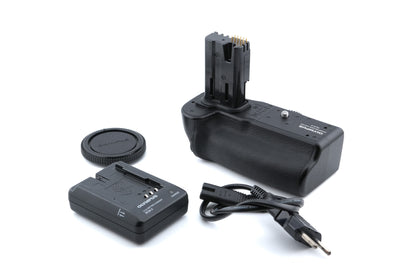 Olympus E-3 + HLD-4 Power Battery Holder