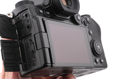 Panasonic Lumix DC-S5