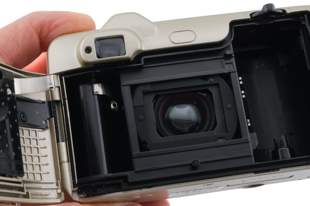 Yashica Zoomate 105SE