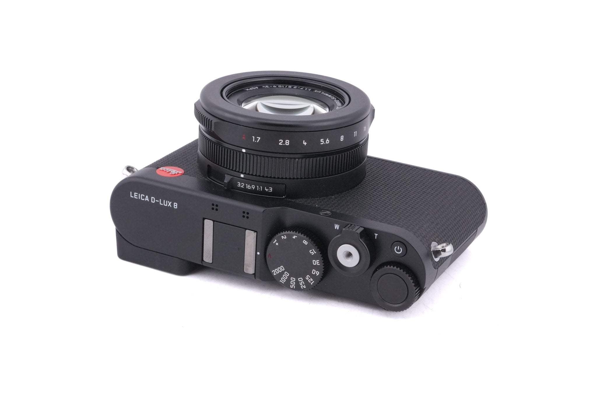 Leica D-Lux 8 + CF D Flash