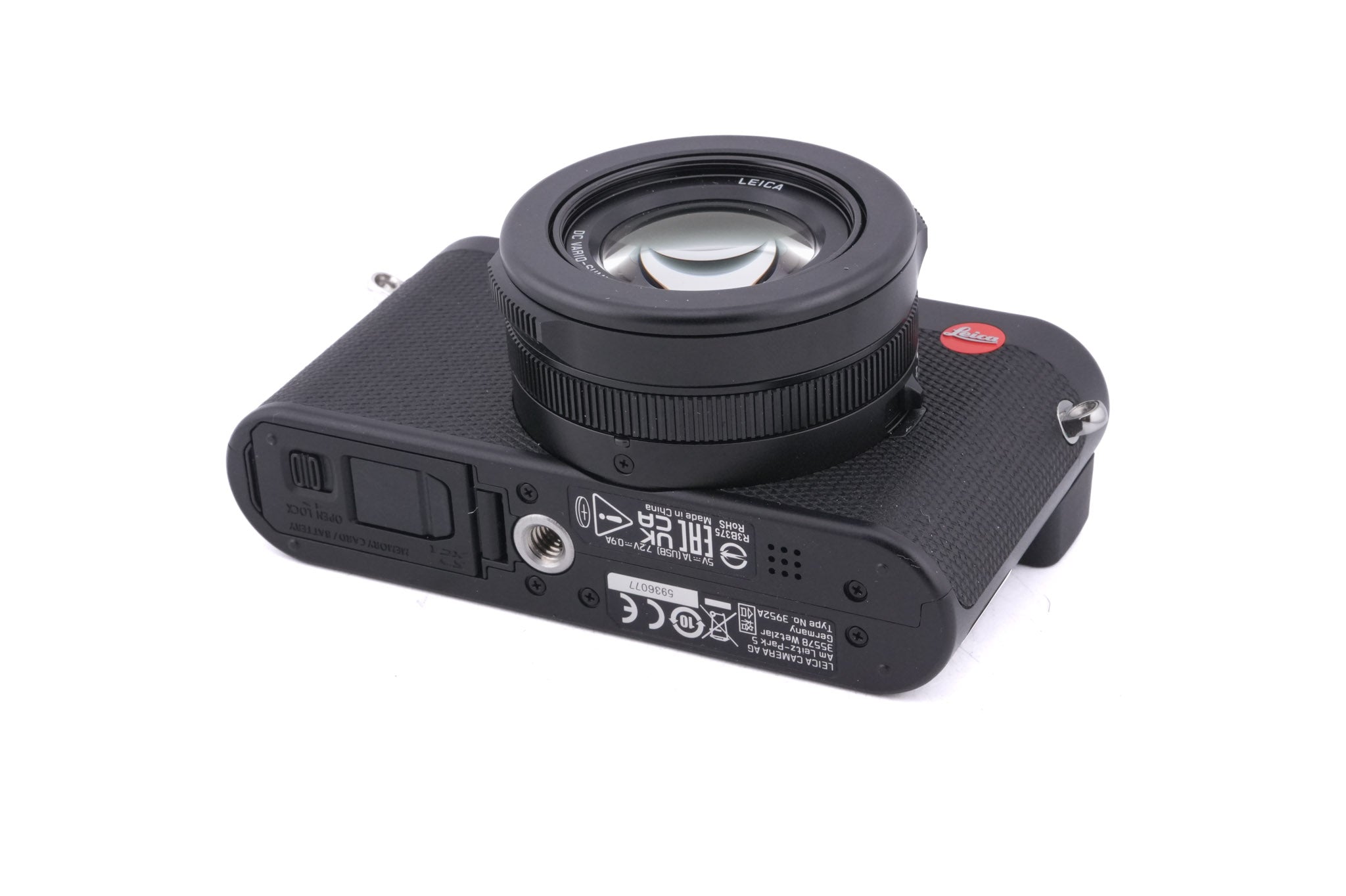 Leica D-Lux 8 + CF D Flash