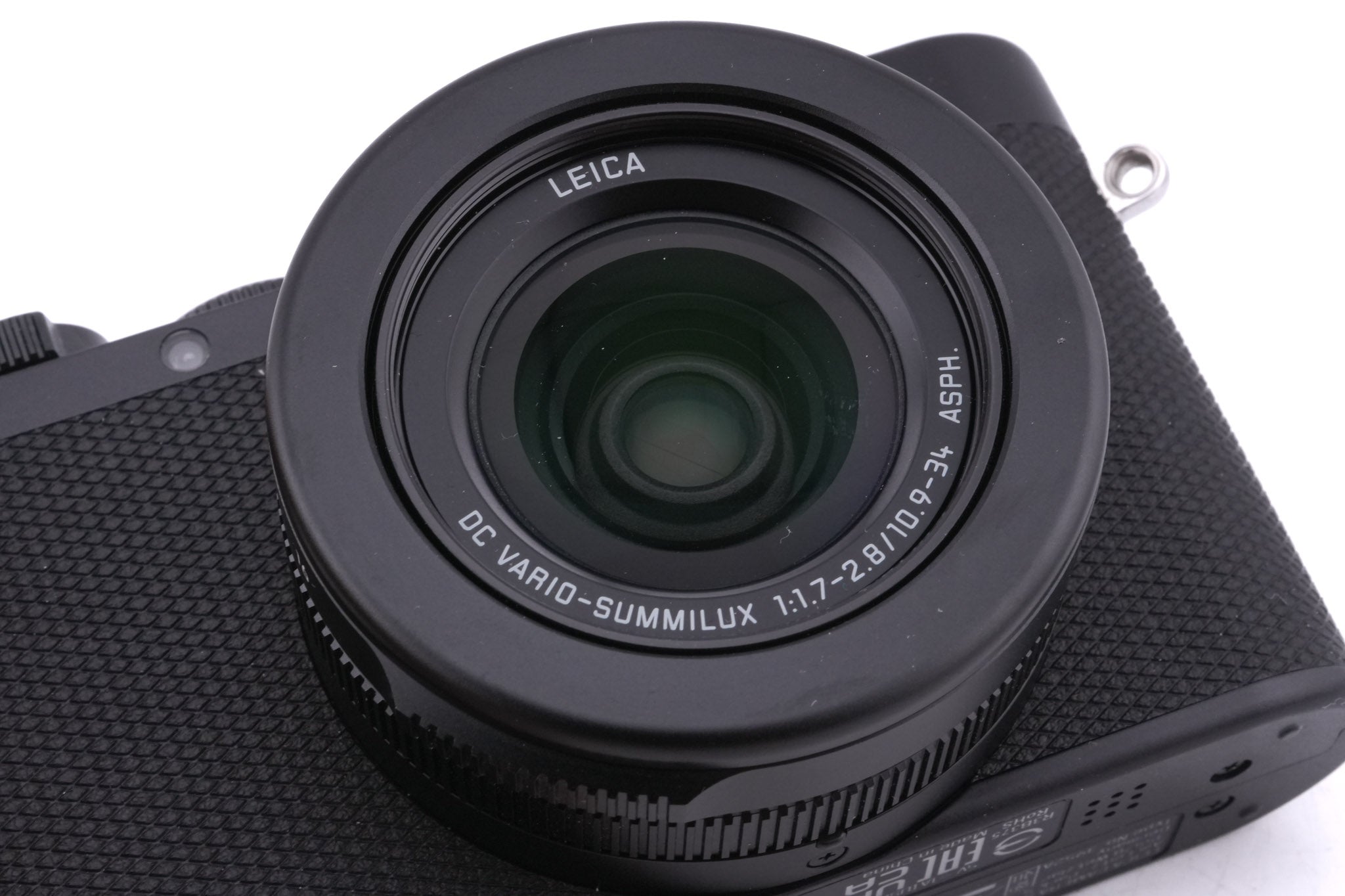 Leica D-Lux 8 + CF D Flash