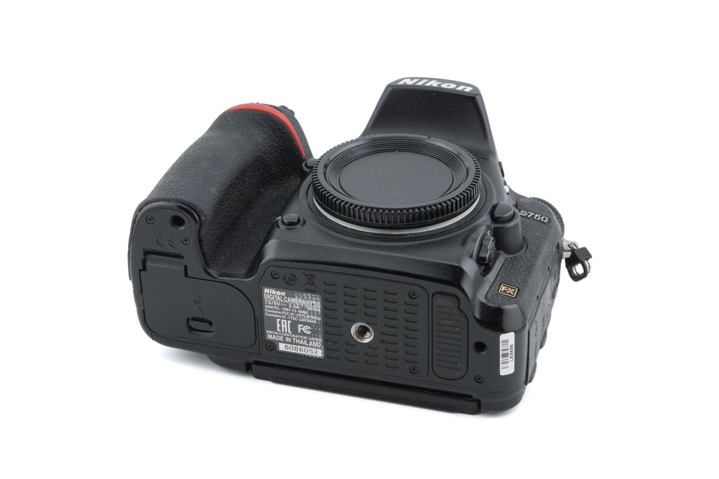 Nikon D750