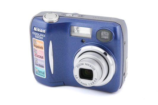 Nikon Coolpix 3200 - Camera