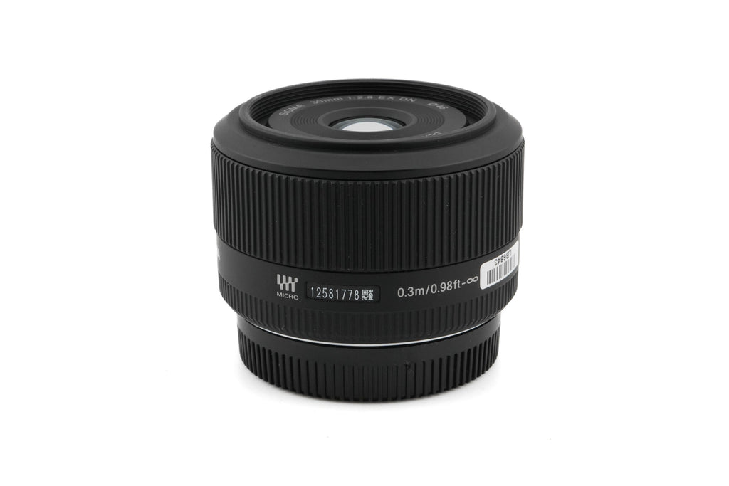 Sigma 30mm f2.8 EX DN