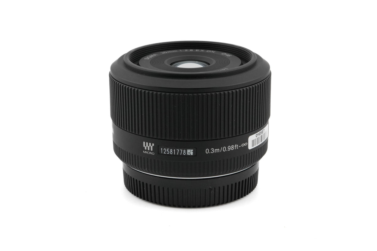 Sigma 30mm f2.8 EX DN