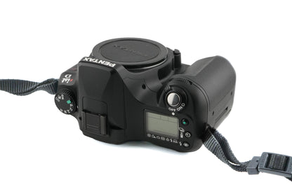 Pentax *ist D