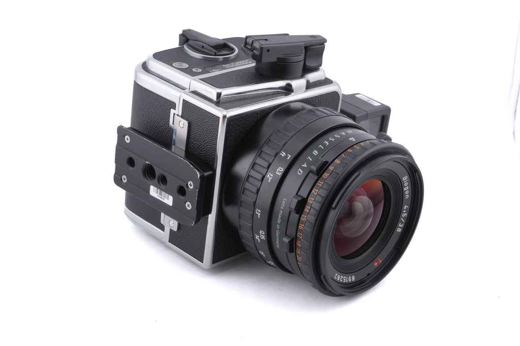 Hasselblad 905SWC (10304) + A12 Film Magazine (Silver, 30074) + SWC Viewfinder (52036)