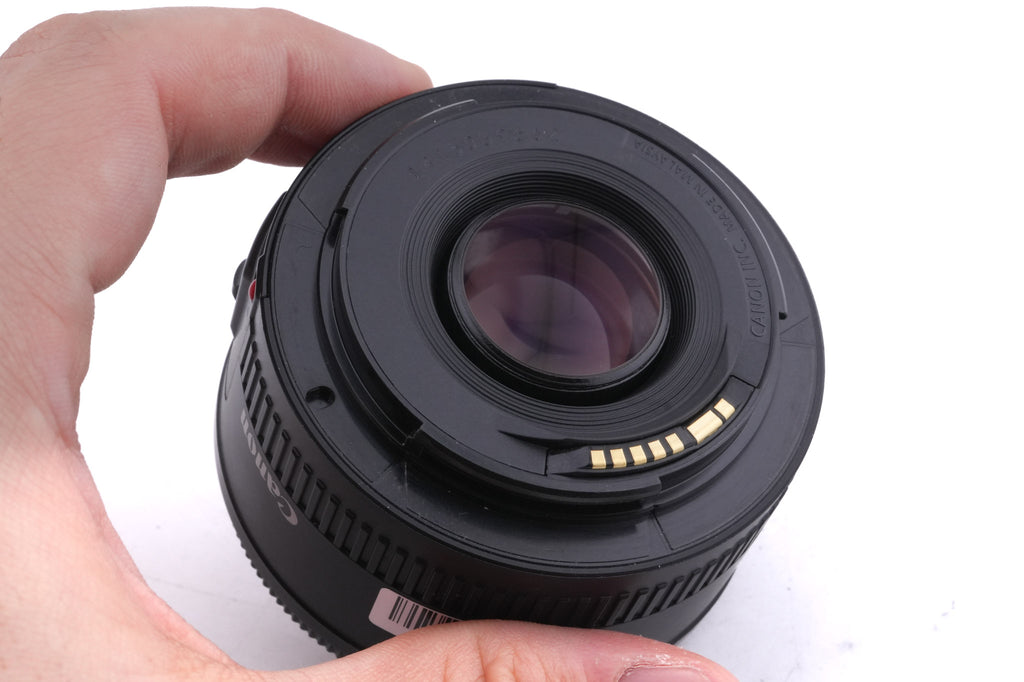 Canon EOS 500N + 50mm f1.8 II