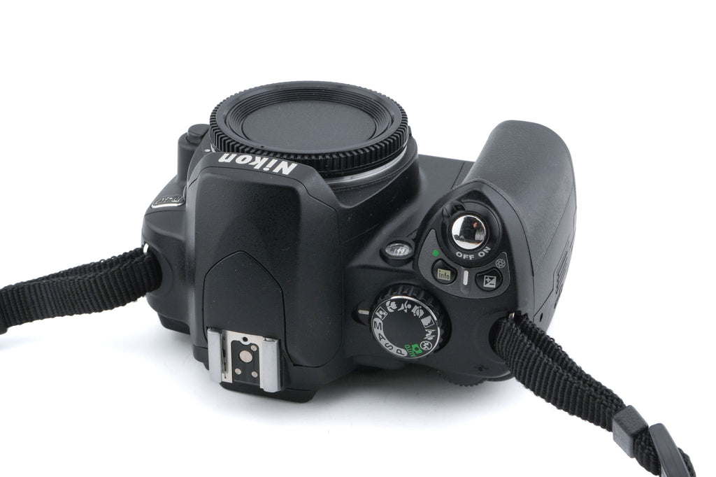 Nikon D40