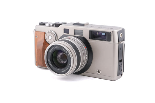 Fujifilm TX-1 - Camera