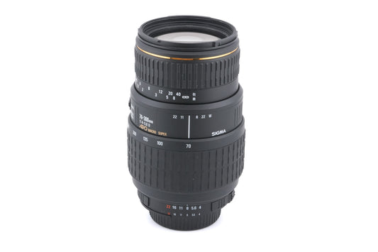 Sigma 70-300mm f4-5.6 D APO Macro Super - Lens