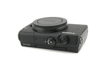 Canon EOS M200