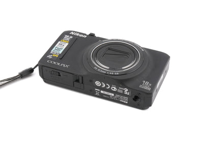 Nikon Coolpix S9300