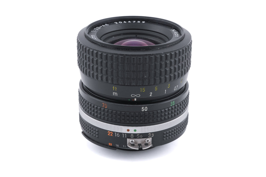Nikon 35-70mm f3.3-4.5 Zoom-Nikkor AI-S