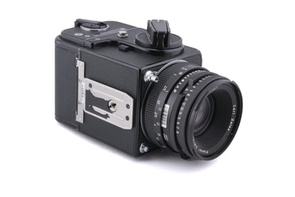 Hasselblad 500C/M (Black, 10170) + 80mm f2.8 Planar New C T* + Waist Level Finder (New / Black, 42323) + A12 Film Magazine (Black, 30147)