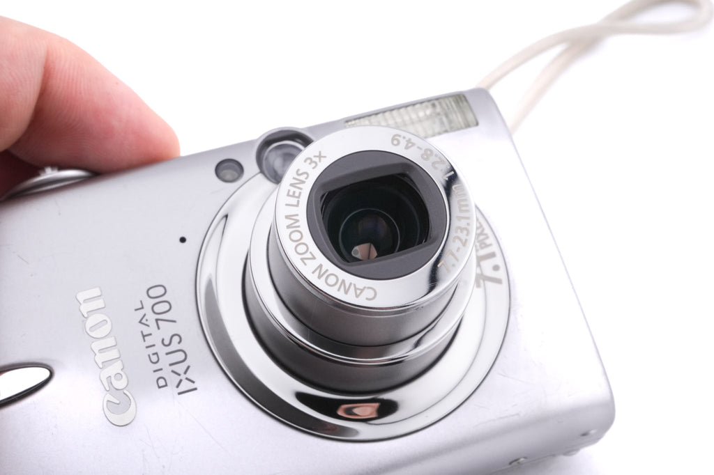 Canon IXUS 700