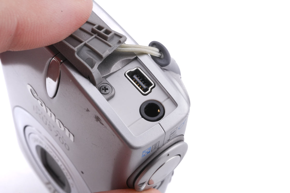 Canon IXUS 700