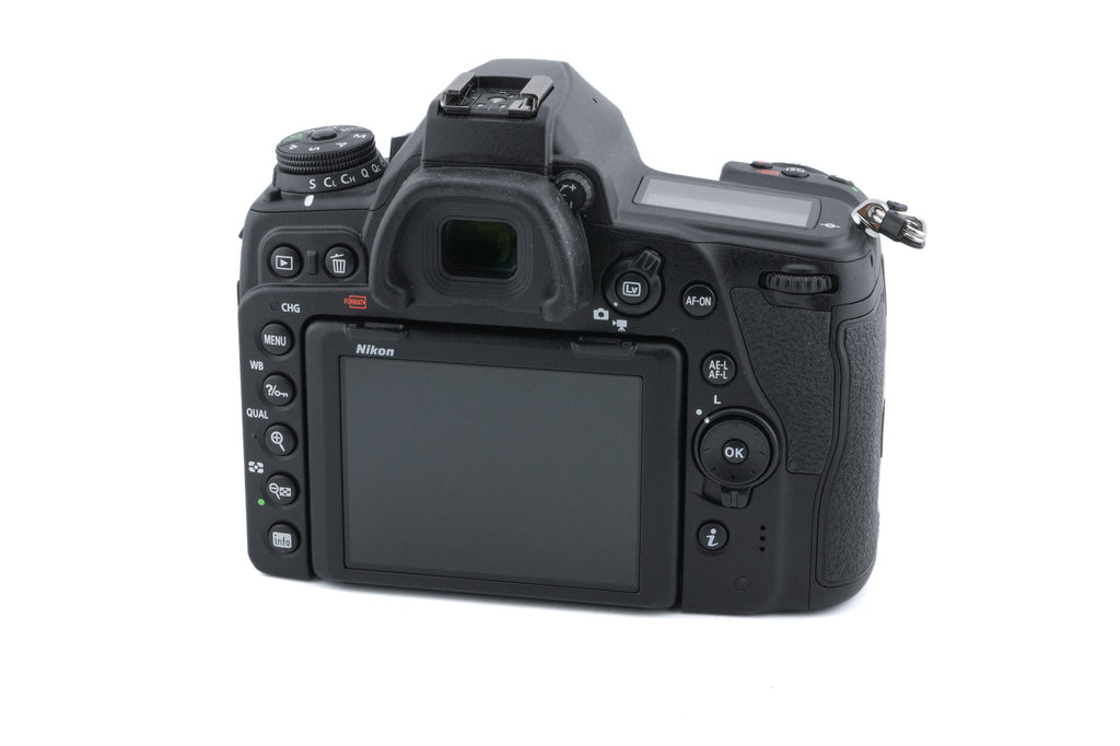 Nikon D780