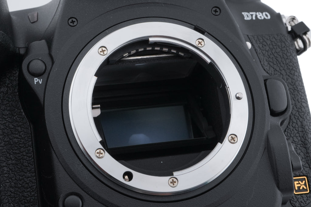 Nikon D780