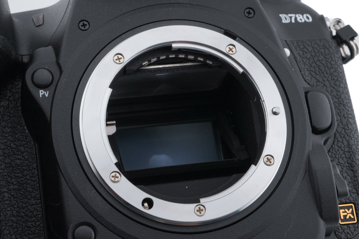 Nikon D780
